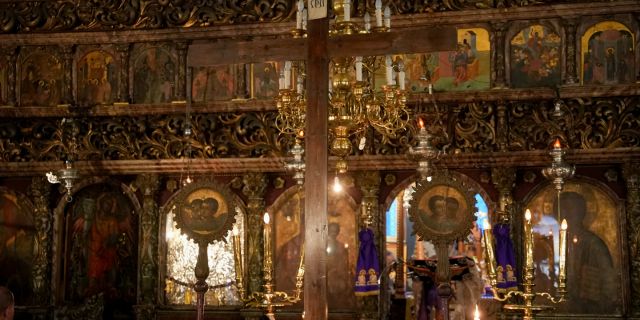 Ι.Ν. Αγίου Σπυρίδωνος Αργοστολίου: «Σήμερον Κρεμάται επί Ξύλου» [02.05.2024]